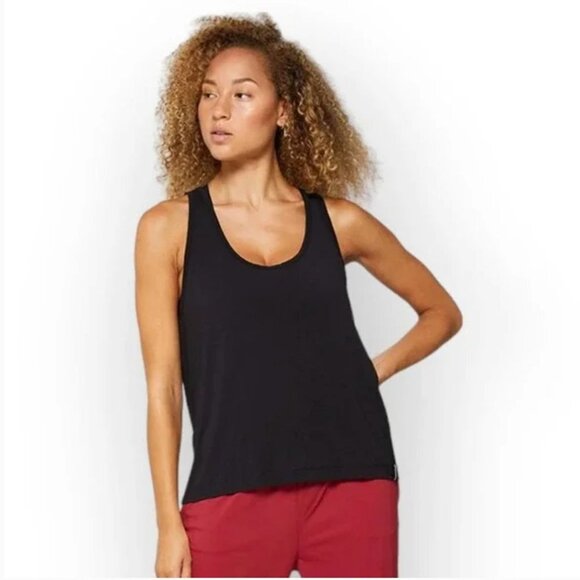 NWT Fourlaps Surge Tank Women's L Black Lightweight Cooling Mesh Panel‎ Back NEW - Picture 1 of 7